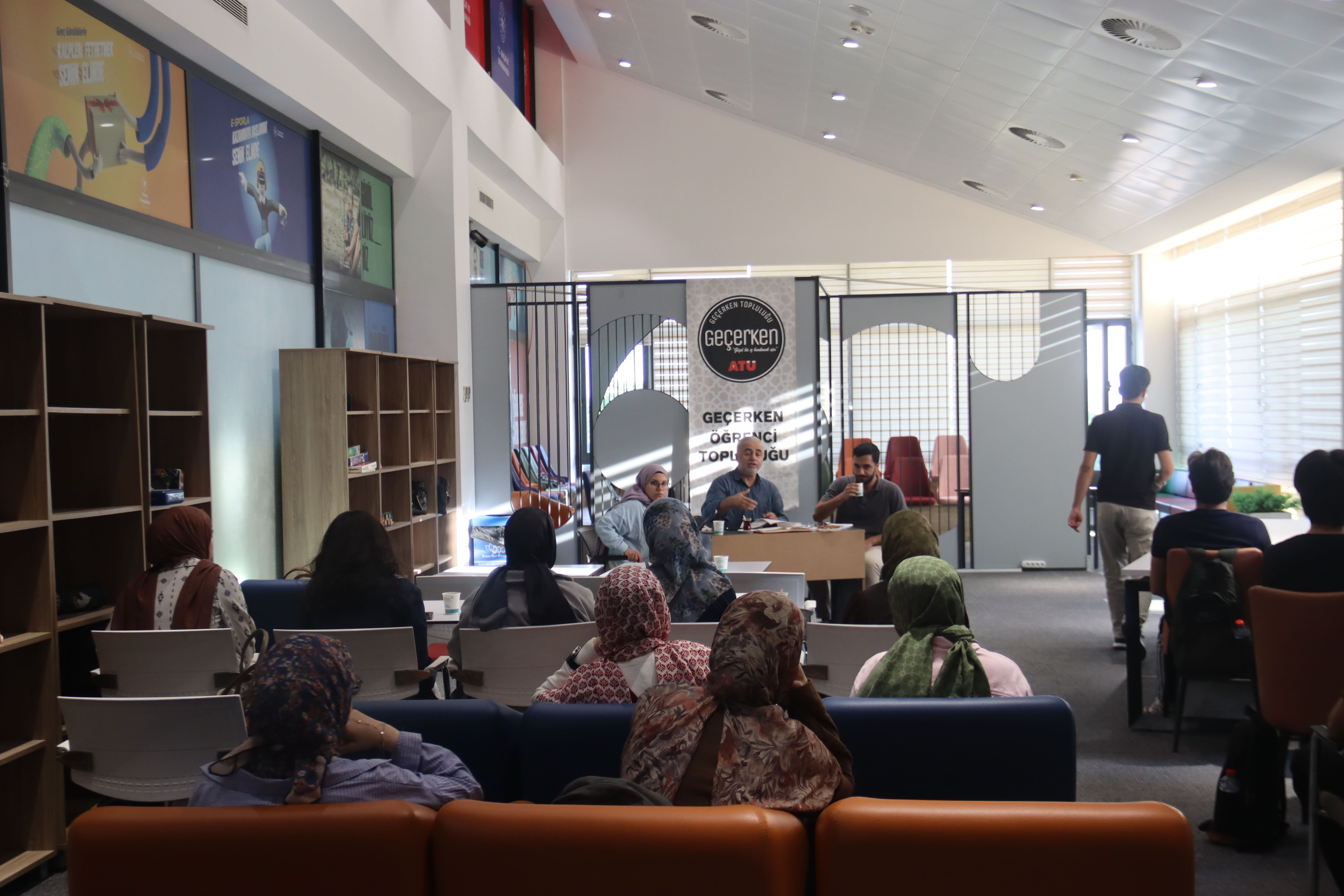“Kur’an-ı Kerim’in Gölgesinde Modern İnsan: Paradigmadan Paragon’a” Söyleşisi Gerçekleştirildi