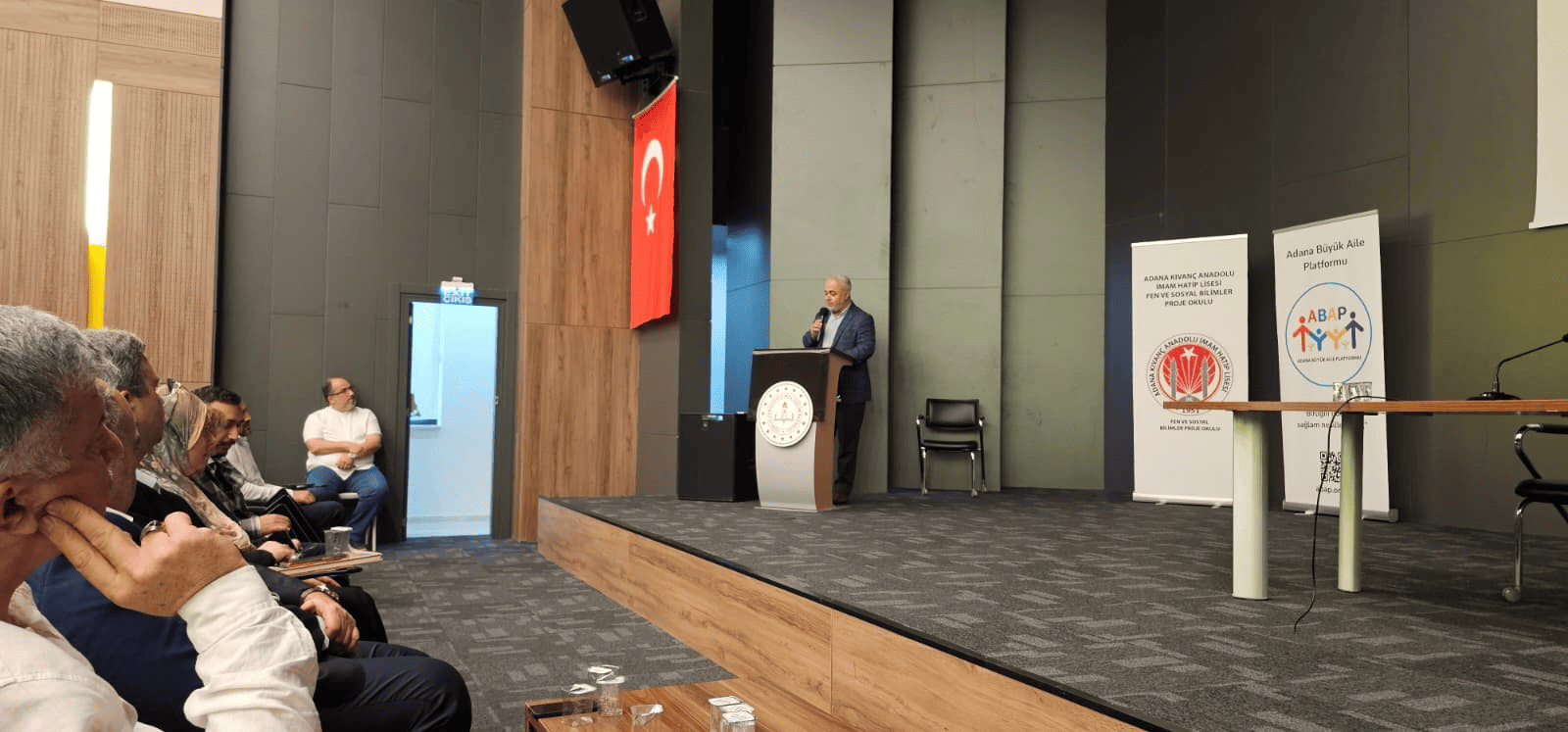 Adana Büyük Aile Platformu Panelinde Aile Kurumu Farklı Yönleriyle Ele Alındı