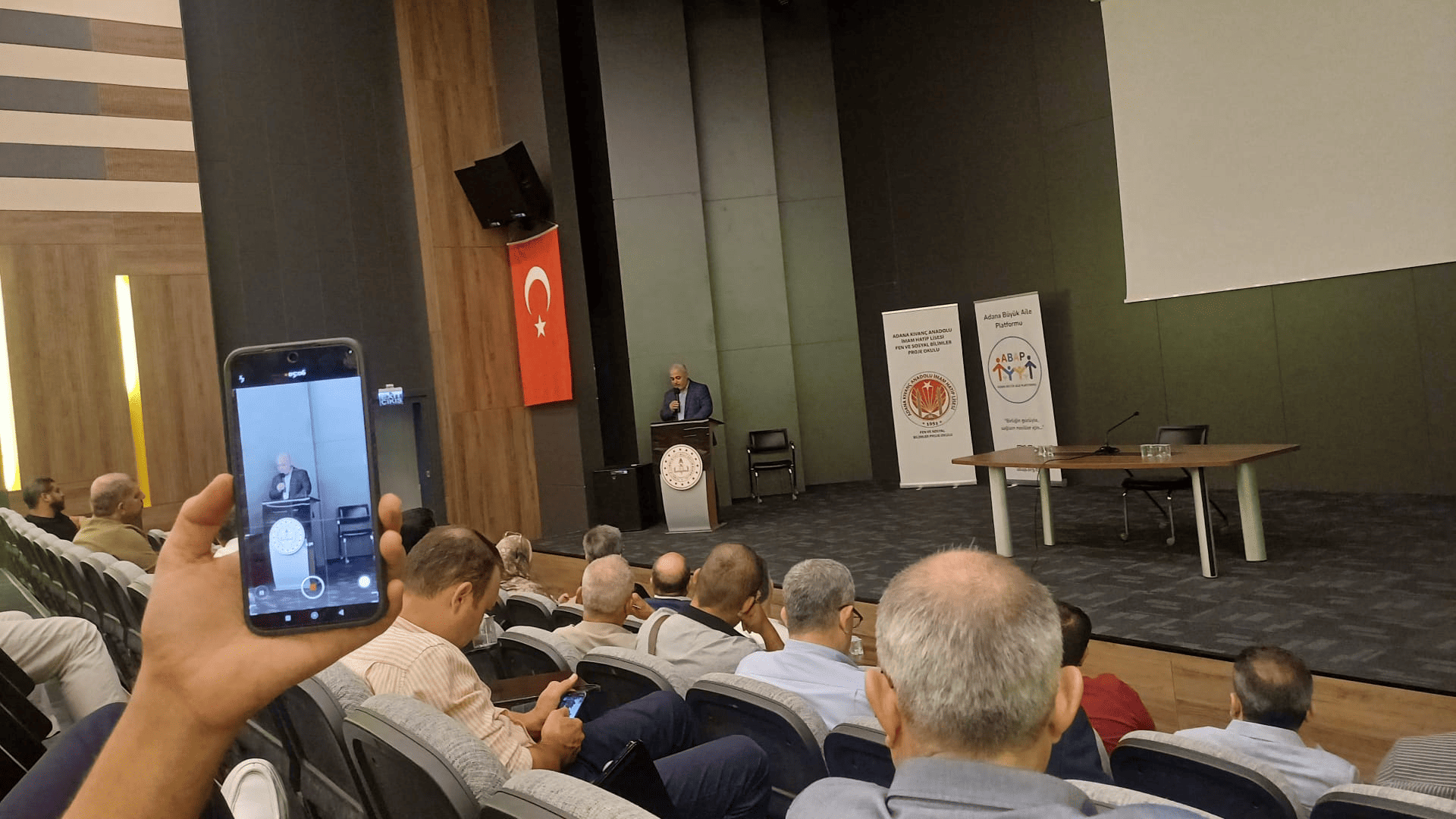 Adana Büyük Aile Platformu Panelinde Aile Kurumu Farklı Yönleriyle Ele Alındı