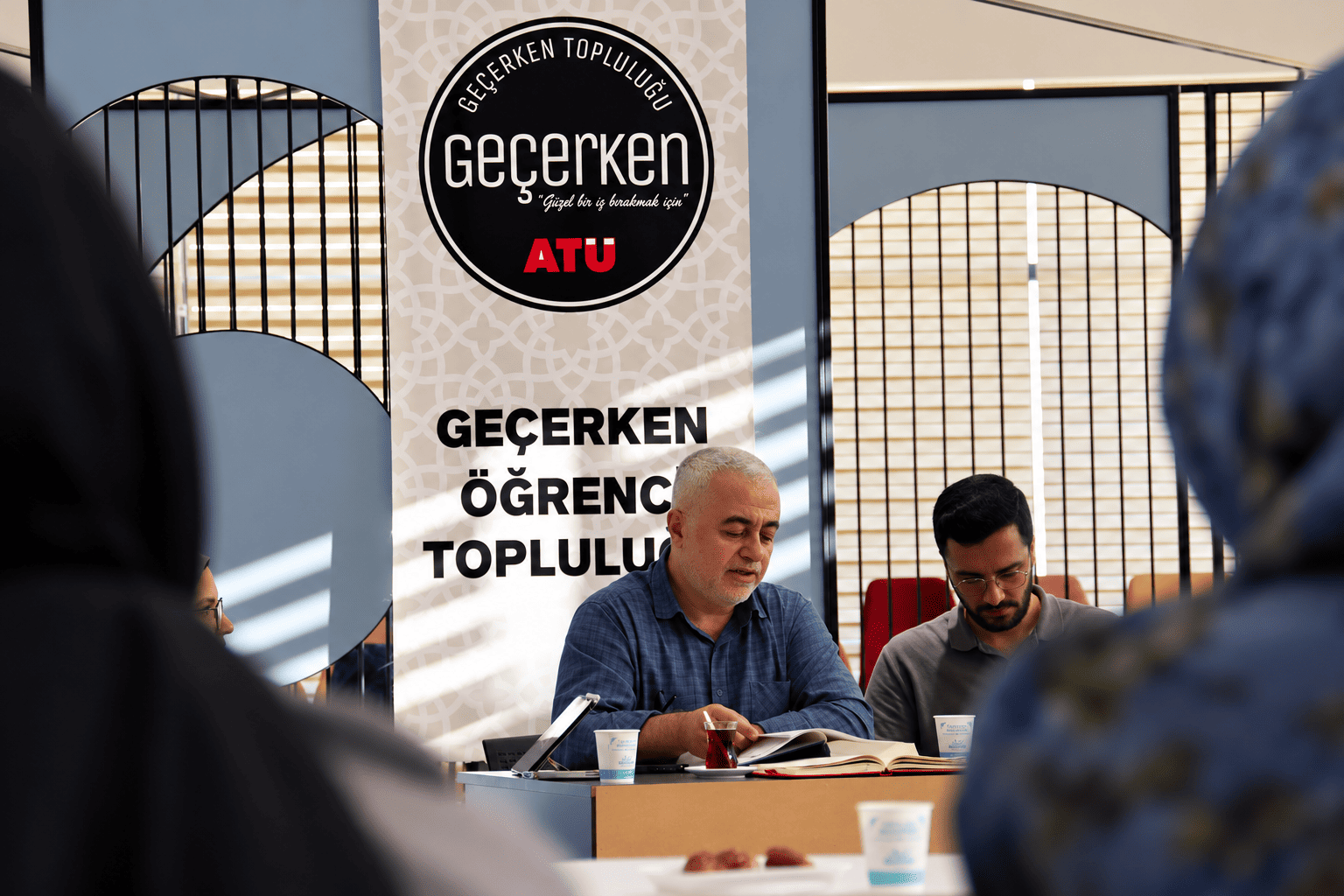 “Kur’an-ı Kerim’in Gölgesinde Modern İnsan: Paradigmadan Paragon’a” Söyleşisi Gerçekleştirildi