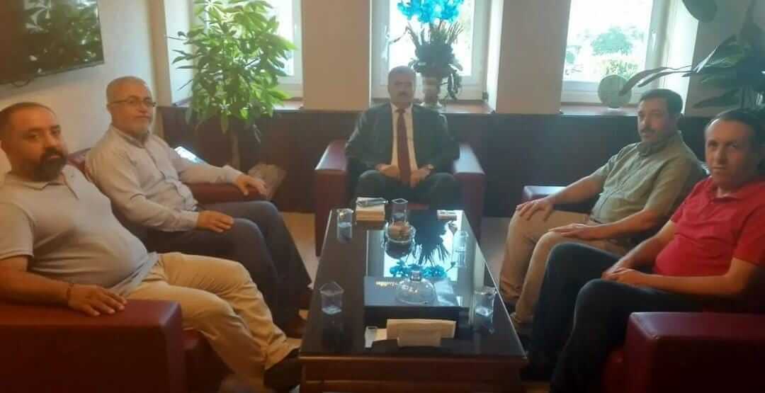 Ülfet Eğitim ve Yardımlaşma Derneği Yönetim Kurulu, Adana İl Milli Eğitim Müdürü Hasan Tekve'yi  ziyaret etti.