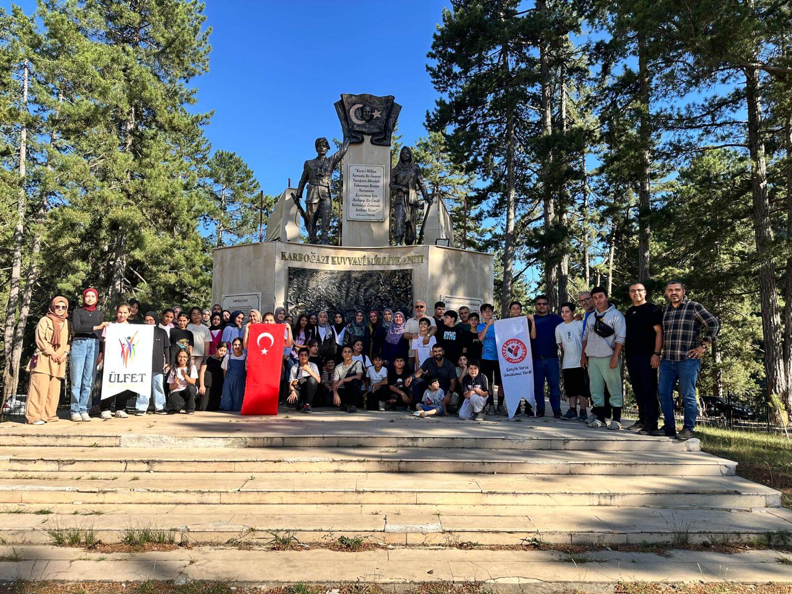 Ülfet-Der Ortaöğretim Yaz Okulu Tekir Karboğazı’nda günübirlik kamp düzenledi.